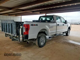 2019 Ford F-250 XL with VIN 1FT7W2B66KEE84885, listed as a Copart auction lot 62522495 with 155,299 mi miles and Clean title. Bid and sale history available at DreamBid. Image 3.