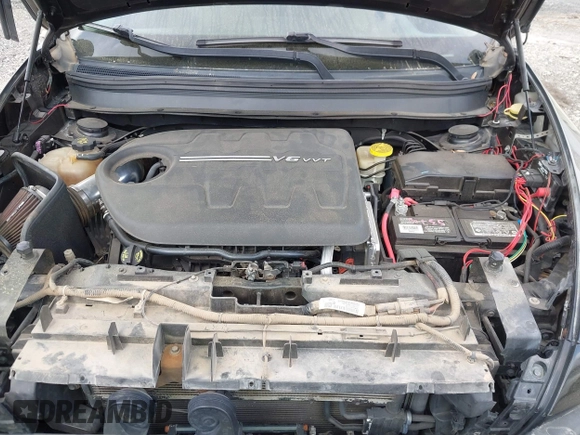 2015 Jeep Cherokee Trailhawk with VIN 1C4PJMBS5FW792184, listed as a IAAI auction lot 41827106 with 132,752 mi miles. Bid and sale history available at carsss.com. Image 10.