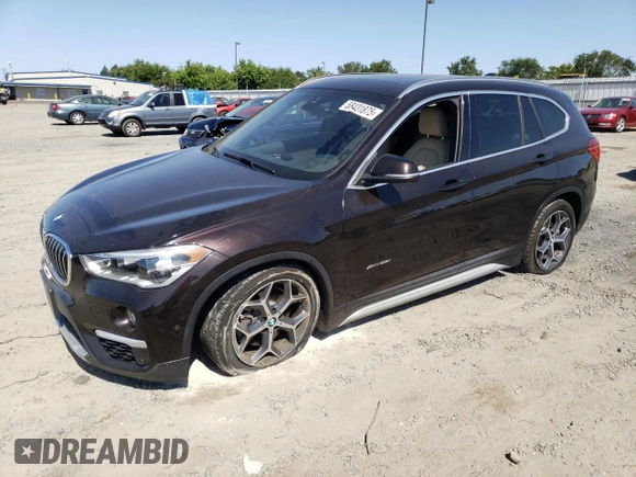 2017 BMW X1 xDrive28i z VIN WBXHT3C32H5F73536, wystawiony jako Copart lot #58431875 z przebiegiem 108 549 mil mil oraz Szkoda całkowita • Salvage title. Historia ofert i sprzedaży dostępna na DreamBid. Obrazek 1.