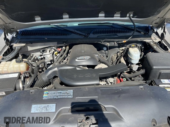 2005 GMC Yukon XL SLT with VIN 1GKFK16Z25J182614, listed as a Copart auction lot 48441255 with 110,529 mi miles and Salvage Title. Bid and sale history available at carsss.com. Image 7.