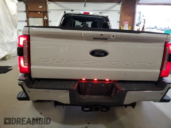 2024 Ford F-350 XL z VIN 1FT8W3DT0REF92720, wystawiony jako Copart lot #52730575 z przebiegiem 14 577 mil mil oraz Szkoda całkowita • Salvage title. Historia ofert i sprzedaży dostępna na DreamBid. Obrazek 10.