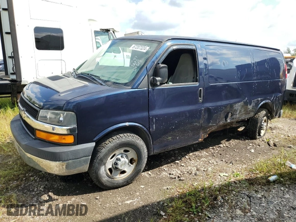 2008 Chevrolet Express Cargo Van with VIN 1GCGG25C881134558, listed as a Copart auction lot 67207324 with 54,369 mi miles and Salvage Title. Bid and sale history available at carsss.com. Image 1.