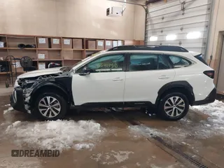 2025 Subaru Outback with VIN 4S4BTAACXS3182351, listed as a IAAI auction lot 41840750 with 3,375 mi miles. Bid and sale history available at carsss.com. Image 15.