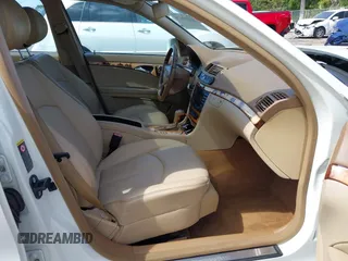 2008 Mercedes-Benz E-Class Luxury 3.5L with VIN WDBUF87XX8B263600, listed as a IAAI auction lot 41710474 with 1 mi miles. Bid and sale history available at carsss.com. Image 5.