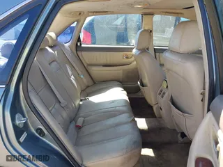 2001 Toyota Avalon XL w/Bucket Seats with VIN 4T1BF28B31U150439, listed as a IAAI auction lot 41868466 with 210,828 mi miles. Bid and sale history available at carsss.com. Image 8.