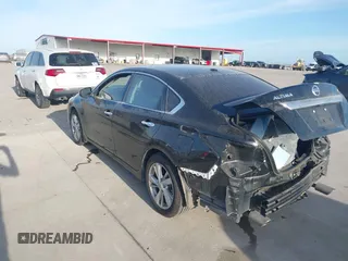 2015 Nissan Altima SL with VIN 1N4AL3AP3FN339653, listed as a IAAI auction lot 41813072 with 42,872 mi miles and . Bid and sale history available at DreamBid. Image 3.