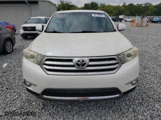 2011 Toyota Highlander with VIN 5TDZK3EH6BS026944, listed as a Copart auction lot 50164615 with 145,892 mi miles and Salvage Title. Bid and sale history available at carsss.com. Image 5.