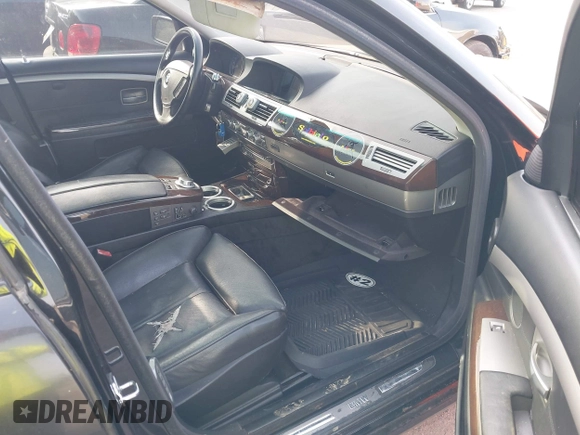 2008 BMW 7 Series 750Li z VIN WBAHN83518DT86472, wystawiony jako IAAI lot #42261898 z przebiegiem 175 875 mil mil oraz . Historia ofert i sprzedaży dostępna na DreamBid. Obrazek 5.