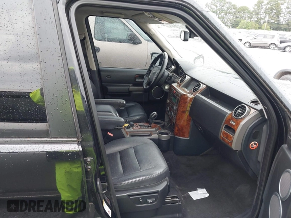 2007 Land Rover LR3 HSE with VIN SALAG25427A420556, listed as a IAAI auction lot 42383545 with 195,115 mi miles and . Bid and sale history available at DreamBid. Image 5.