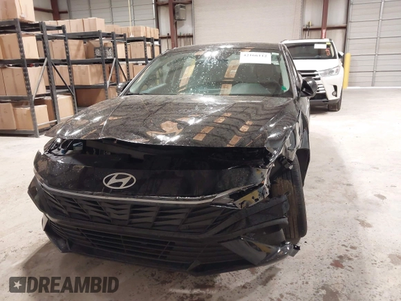 2024 Hyundai Elantra SE with VIN KMHLL4DG9RU832988, listed as a IAAI auction lot 42166112 with 9,676 mi miles and . Bid and sale history available at DreamBid. Image 6.
