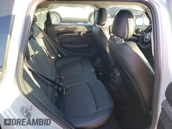 2017 MINI Clubman Cooper S with VIN WMWLU5C38H2E84018, listed as a Copart auction lot 83228824 with 151,963 mi miles and Salvage Title. Bid and sale history available at carsss.com. Image 10.