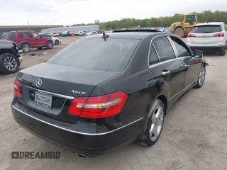2011 Mercedes-Benz E 350 Luxury z VIN WDDHF8HB6BA418247, wystawiony jako IAAI lot #42161954 z przebiegiem 87 877 mil mil oraz . Historia ofert i sprzedaży dostępna na DreamBid. Obrazek 4.