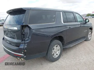 2023 Chevrolet Suburban Premier z VIN 1GNSKFKD2PR266705, wystawiony jako IAAI lot #42578313 z przebiegiem Nie podano mil oraz . Historia ofert i sprzedaży dostępna na DreamBid. Obrazek 4.