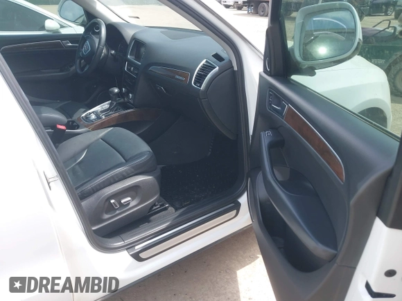 2016 Audi Q5 Premium Plus with VIN WA1L2AFP6GA038557, listed as a IAAI auction lot 42071248 with 188,772 mi miles. Bid and sale history available at carsss.com. Image 5.