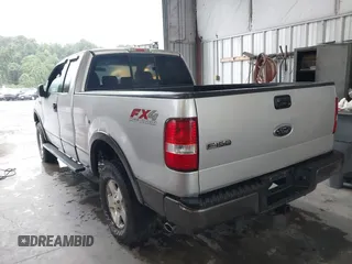 2004 Ford F-150 XLT z VIN 1FTPX14514NC14459, wystawiony jako IAAI lot #42361044 z przebiegiem 103 275 mil mil oraz . Historia ofert i sprzedaży dostępna na DreamBid. Obrazek 3.
