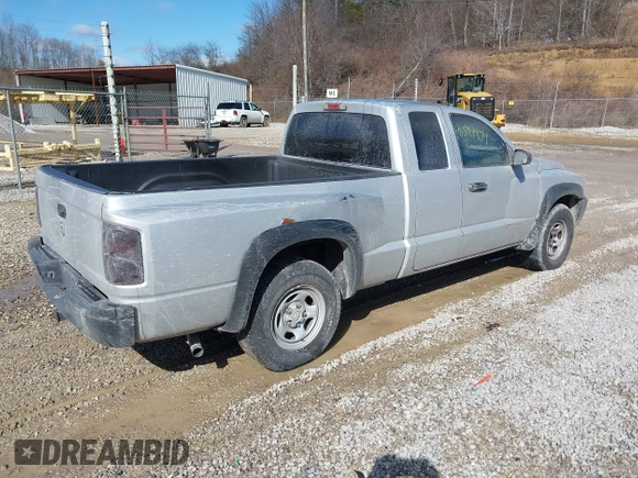 2005 Dodge Dakota ST with VIN 1D7HE22K85S329397, listed as a IAAI auction lot 41597979 with 189,390 mi miles and . Bid and sale history available at DreamBid. Image 4.
