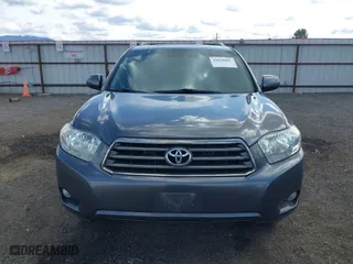 2010 Toyota Highlander Sport with VIN 5TDEK3EH1AS005738, listed as a IAAI auction lot 42028866 with 216,014 mi miles. Bid and sale history available at carsss.com. Image 13.
