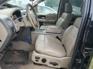 2006 Ford F-150 XLT z VIN 1FTPW14556FA18038, wystawiony jako Copart lot #61003485 z przebiegiem Nie podano mil oraz Czysty tytuł • Clean title. Historia ofert i sprzedaży dostępna na DreamBid. Obrazek 7.