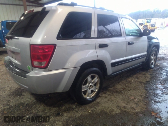 2006 Jeep Grand Cherokee with VIN 1J8HS48NX6C313500, listed as a IAAI auction lot 40866417 with 351,005 mi miles and . Bid and sale history available at DreamBid. Image 4.
