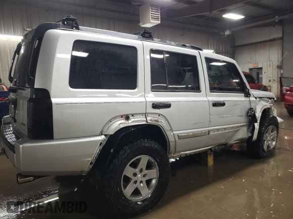 2008 Jeep Commander Overland with VIN 1J8HG68278C146082, listed as a Copart auction lot 82796684 with 73,113 mi miles and Salvage Title. Bid and sale history available at carsss.com. Image 3.