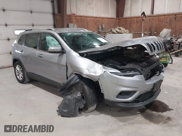 2019 Jeep Cherokee Latitude with VIN 1C4PJMCB7KD118915, listed as a IAAI auction lot 41903336 with 105,425 mi miles. Bid and sale history available at carsss.com. Image 1.