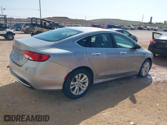 2015 Chrysler 200 Limited with VIN 1C3CCCABXFN621784, listed as a IAAI auction lot 41914473 with 117,313 mi miles. Bid and sale history available at carsss.com. Image 4.