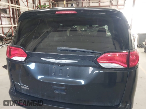 2017 Chrysler Pacifica Touring with VIN 2C4RC1DGXHR585294, listed as a IAAI auction lot 41971914 with 153,028 mi miles and . Bid and sale history available at DreamBid. Image 15.