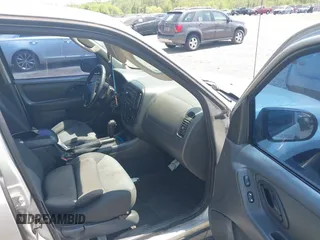 2006 Ford Escape XLS with VIN 1FMYU02Z36KB78643, listed as a IAAI auction lot 42170858 with 124,283 mi miles and . Bid and sale history available at DreamBid. Image 5.