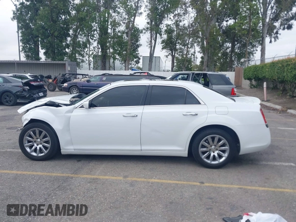 2012 Chrysler 300 C z VIN 2C3CCAET4CH236569, wystawiony jako IAAI lot #42181321 z przebiegiem 144 243 mil mil oraz . Historia ofert i sprzedaży dostępna na DreamBid. Obrazek 14.