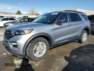 2021 Ford Explorer XLT z VIN 1FMSK8DH3MGB99698, wystawiony jako Copart lot #46684465 z przebiegiem 83 505 mil mil oraz Szkoda całkowita • Salvage title. Historia ofert i sprzedaży dostępna na DreamBid. Obrazek 1.