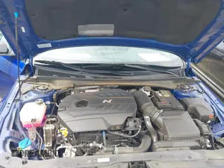 2024 Hyundai Elantra z VIN KMHLW4DK0RU020006, wystawiony jako IAAI lot #42395261 z przebiegiem 12 691 mil mil oraz . Historia ofert i sprzedaży dostępna na DreamBid. Obrazek 10.