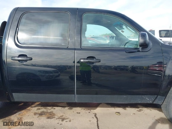 2013 GMC Sierra 1500 SLT with VIN 3GTP2WE73DG186362, listed as a IAAI auction lot 41719448 with 204,637 mi miles. Bid and sale history available at carsss.com. Image 13.