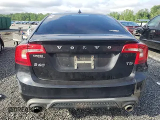 2017 Volvo S60 Dynamic z VIN YV126MFLXH2432069, wystawiony jako Copart lot #56338545 z przebiegiem 180 954 mil mil oraz Tytuł czysty. Historia ofert i sprzedaży dostępna na DreamBid. Obrazek 6.