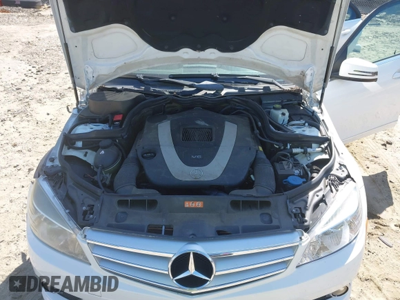 2010 Mercedes-Benz C 300 Sport z VIN WDDGF8BB2AF441997, wystawiony jako IAAI lot #42070921 z przebiegiem 104 467 mil mil oraz . Historia ofert i sprzedaży dostępna na DreamBid. Obrazek 10.