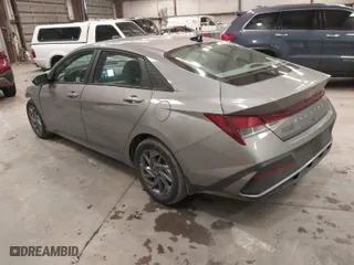 2024 Hyundai Elantra SEL with VIN KMHLM4DG5RU848022, listed as a IAAI auction lot 41600546 with 5,924 mi miles. Bid and sale history available at carsss.com. Image 3.