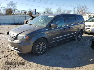 2016 Chrysler Town & Country S with VIN 2C4RC1HG0GR120306, listed as a Copart auction lot 42904635 with 133,052 mi miles and Salvage Title. Bid and sale history available at carsss.com. Image 1.