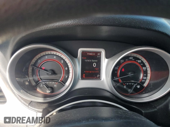 2014 Dodge Journey SXT z VIN 3C4PDCBG7ET126901, wystawiony jako Copart lot #52882625 z przebiegiem 176 923 mil mil oraz Szkoda całkowita • Salvage title. Historia ofert i sprzedaży dostępna na DreamBid. Obrazek 9.