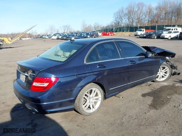 2014 Mercedes-Benz C-Class C 300 Sport with VIN WDDGF8ABXER319765, listed as a IAAI auction lot 41759219 with 117,637 mi miles. Bid and sale history available at carsss.com. Image 4.