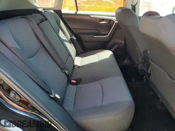 2022 Toyota RAV4 XLE with VIN 2T3W1RFV1NC174758, listed as a Copart auction lot 58006435 with 31,370 mi miles and Salvage title. Bid and sale history available at DreamBid. Image 11.