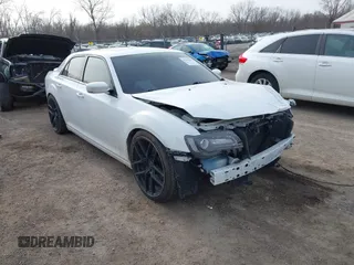 2016 Chrysler 300 S z VIN 2C3CCAGG8GH349365, wystawiony jako IAAI lot #41935450 z przebiegiem 97 786 mil mil oraz . Historia ofert i sprzedaży dostępna na DreamBid. Obrazek 1.