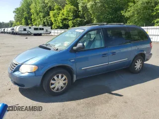 2005 Chrysler Town & Country Touring z VIN 2C4GP54L15R389062, wystawiony jako Copart lot #56785615 z przebiegiem 98 460 mil mil oraz Czysty tytuł • Clean title. Historia ofert i sprzedaży dostępna na DreamBid. Obrazek 1.