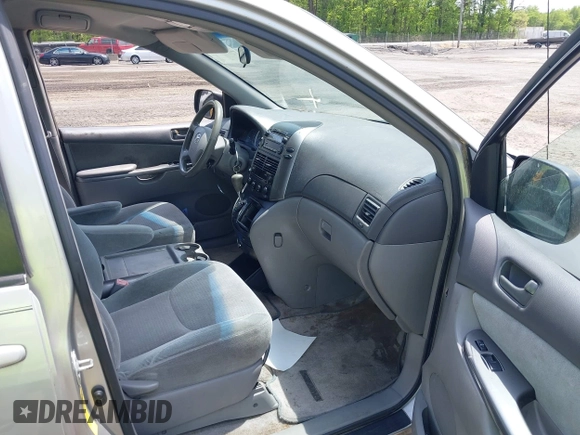 2008 Toyota Sienna CE with VIN 5TDZK23CX8S109397, listed as a IAAI auction lot 42158342 with 297,270 mi miles and . Bid and sale history available at carsss.com. Image 5.