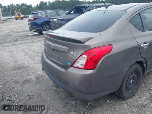 2016 Nissan Versa S Plus с VIN 3N1CN7AP3GL814792, выставлен на аукционе IAAI как лот 42352944 с пробегом 220 000 миль миль и . История ставок и продаж доступна на DreamBid. Изображение 16.