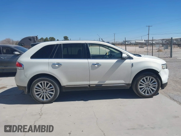 2012 Lincoln MKX with VIN 2LMDJ6JK4CBL00984, listed as a IAAI auction lot 41631192 with 184,198 mi miles. Bid and sale history available at carsss.com. Image 13.