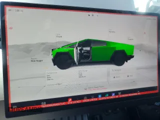 2024 Tesla Cybertruck Cyberbeast z VIN 7G2CEHEEXRA017141, wystawiony jako Copart lot #70618564 z przebiegiem 2790 mil mil oraz Szkody całkowita. Historia ofert i sprzedaży dostępna na DreamBid. Obrazek 9.