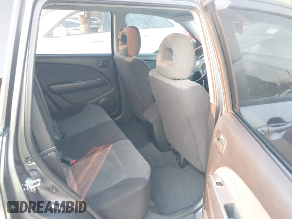 2005 Mitsubishi Outlander XLS with VIN JA4LX41F75U022428, listed as a IAAI auction lot 40293668 with 190,917 mi miles. Bid and sale history available at carsss.com. Image 8.