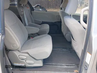 2015 Toyota Sienna LE AAS с VIN 5TDKK3DC0FS630972, выставлен на аукционе IAAI как лот 41898691 с пробегом 112 517 миль миль и . История ставок и продаж доступна на DreamBid. Изображение 8.