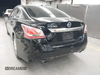 2013 Nissan Altima SV with VIN 1N4AL3AP7DN583853, listed as a IAAI auction lot 42662248 with 170,756 mi miles and . Bid and sale history available at DreamBid. Image 6.