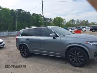 2018 Volvo XC90 Momentum z VIN YV4A22PK1J1192099, wystawiony jako IAAI lot #42017059 z przebiegiem 115 760 mil mil oraz . Historia ofert i sprzedaży dostępna na DreamBid. Obrazek 13.