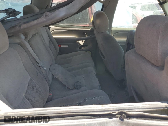 2005 Chevrolet Tahoe LS with VIN 1GNEC13V05J225988, listed as a Copart auction lot 57608195 with 200,378 mi miles and Non repairable. Bid and sale history available at DreamBid. Image 11.